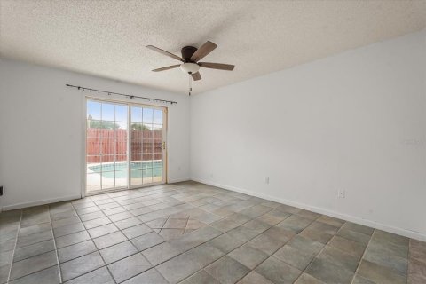 House in Orlando, Florida 3 bedrooms, 130.99 sq.m. № 2137302 - photo 17