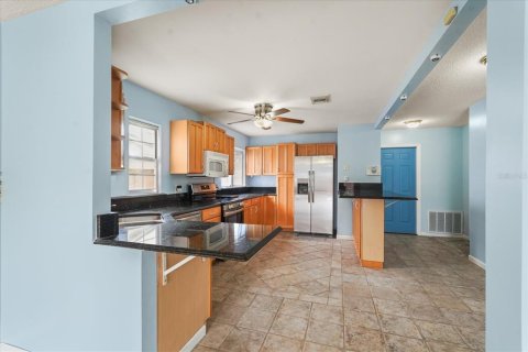 House in Orlando, Florida 3 bedrooms, 130.99 sq.m. № 2137302 - photo 7