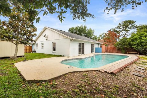 House in Orlando, Florida 3 bedrooms, 130.99 sq.m. № 2137302 - photo 29