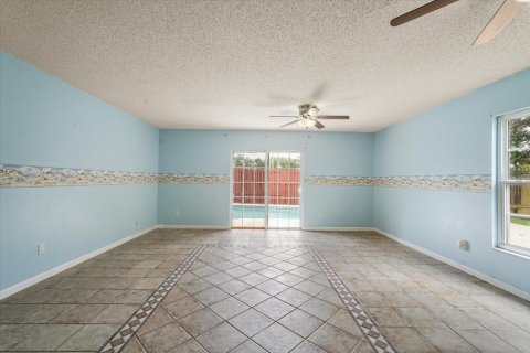 House in Orlando, Florida 3 bedrooms, 130.99 sq.m. № 2137302 - photo 8