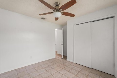 House in Orlando, Florida 3 bedrooms, 130.99 sq.m. № 2137302 - photo 15