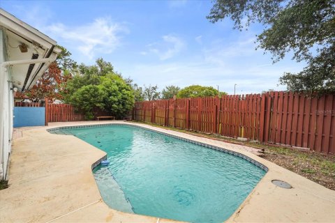 House in Orlando, Florida 3 bedrooms, 130.99 sq.m. № 2137302 - photo 30