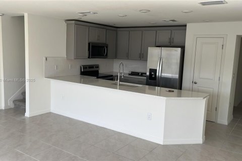 Купить таунхаус в Форт Майерс, Флорида 3 спальни, № 1969312 - фото 10