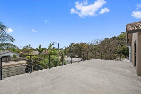 Купить виллу или дом в Майами, Флорида 3 спальни, 209.03м2, № 2051892 - фото 5