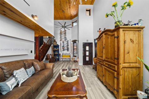 Купить виллу или дом в Майами, Флорида 3 спальни, 209.03м2, № 2051892 - фото 20