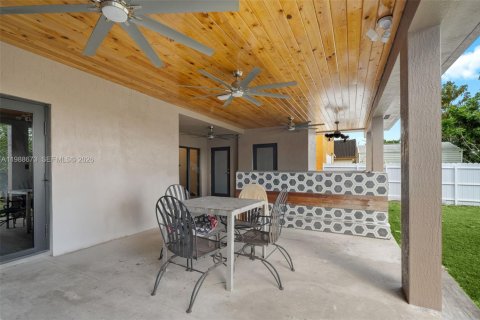 Купить виллу или дом в Майами, Флорида 3 спальни, 209.03м2, № 2051892 - фото 30