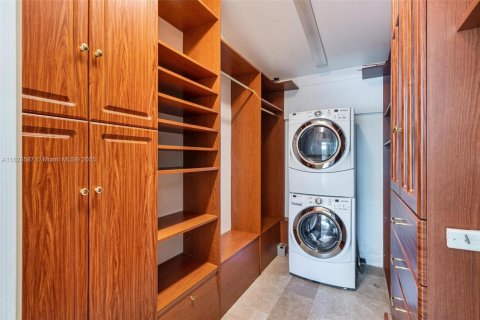 Villa ou maison à louer à Miami, Floride: 4 chambres, 234.67 m2 № 1938523 - photo 6
