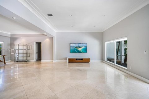 Casa en alquiler en Miami, Florida, 4 dormitorios, 234.67 m2 № 1938523 - foto 11