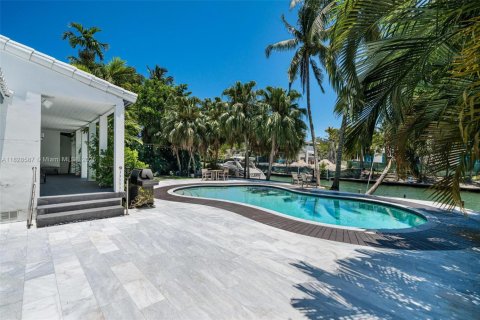 Villa ou maison à louer à Miami, Floride: 4 chambres, 234.67 m2 № 1938523 - photo 19