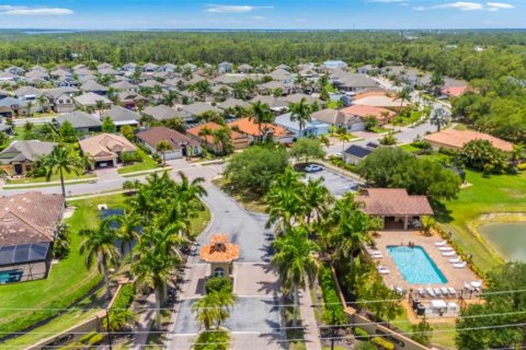 House in Port Charlotte, Florida 3 bedrooms, 185.8 sq.m. № 2157751 - photo 9