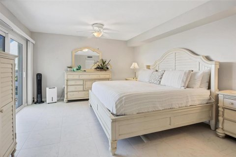 Condo in Englewood, Florida, 3 bedrooms № 1909865 - photo 24