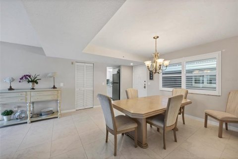 Condo in Englewood, Florida, 3 bedrooms № 1909865 - photo 23