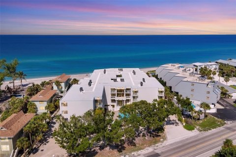 Condo in Englewood, Florida, 3 bedrooms № 1909865 - photo 1