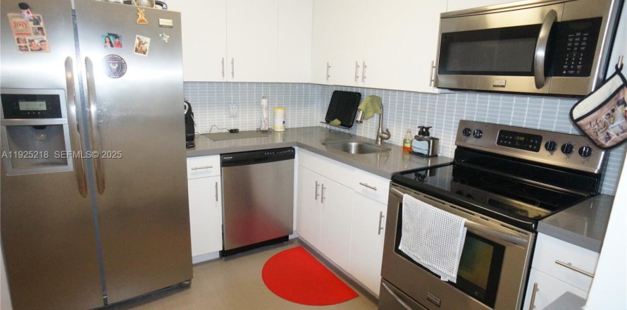 Condo à North Miami Beach, Floride, 1 chambre  № 1983943