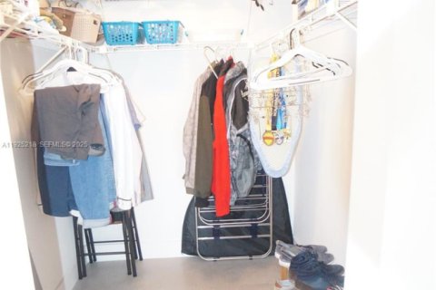 Copropriété à louer à North Miami Beach, Floride: 1 chambre, 66.89 m2 № 1983943 - photo 9