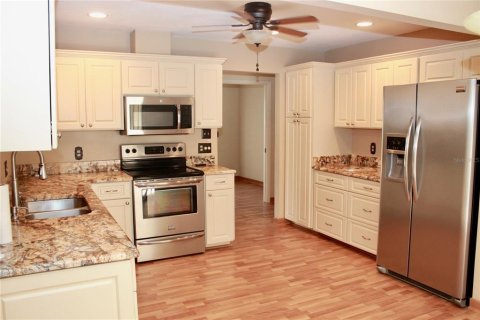 Villa ou maison à louer à Venice, Floride: 2 chambres, 161.84 m2 № 1832088 - photo 2