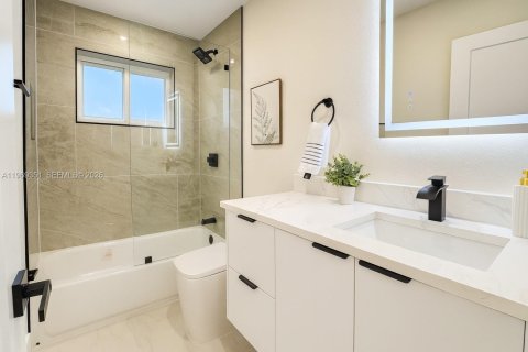 Casa en alquiler en Oakland Park, Florida, 3 dormitorios, 143.26 m2 № 2031962 - foto 20