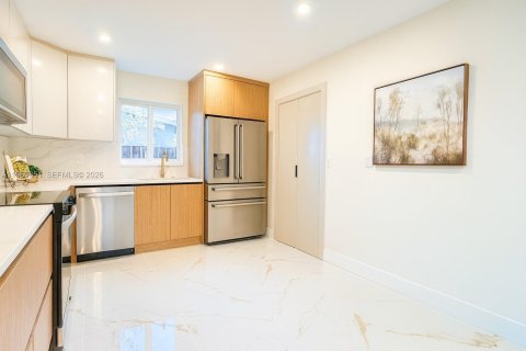 Casa en alquiler en Oakland Park, Florida, 3 dormitorios, 143.26 m2 № 2031962 - foto 11