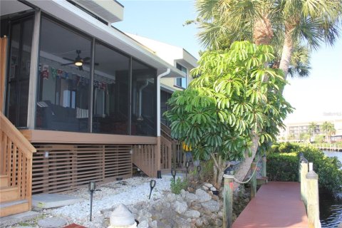 Condo in Punta Gorda, Florida, 3 bedrooms  № 2205005 - photo 9