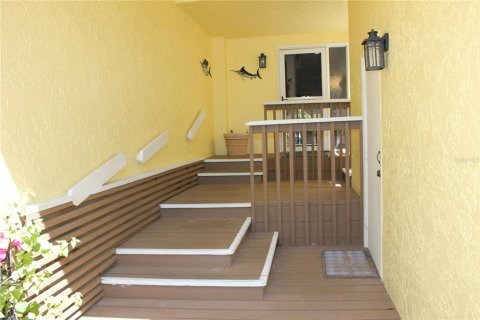 Condo in Punta Gorda, Florida, 3 bedrooms  № 2205005 - photo 20
