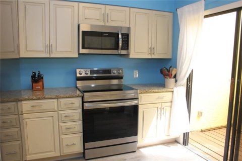 Condo in Punta Gorda, Florida, 3 bedrooms  № 2205005 - photo 26