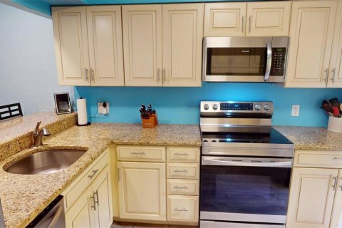 Condo in Punta Gorda, Florida, 3 bedrooms  № 2205005 - photo 25