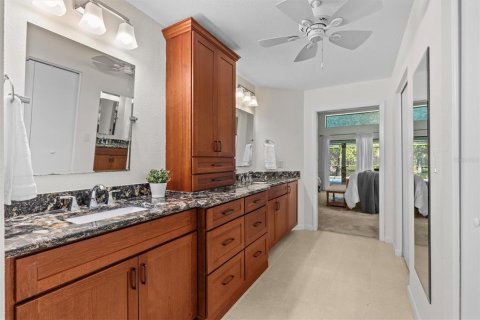 House in Palm Harbor, Florida 4 bedrooms, 273.04 sq.m. № 1583251 - photo 18
