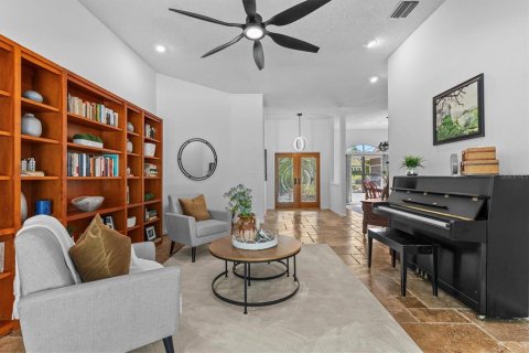 House in Palm Harbor, Florida 4 bedrooms, 273.04 sq.m. № 1583251 - photo 4