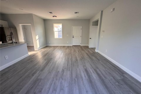 House in Sebring, Florida 3 bedrooms, 115.57 sq.m. № 1778583 - photo 4