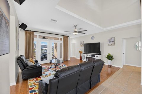 House in Apollo Beach, Florida 4 bedrooms, 269.79 sq.m. № 2152234 - photo 22