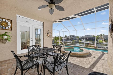 House in Apollo Beach, Florida 4 bedrooms, 269.79 sq.m. № 2152234 - photo 27