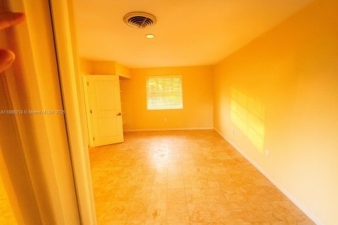 Купить виллу или дом в Корал-Гейблс, Флорида 3 спальни, 176.33м2, № 1942573 - фото 12