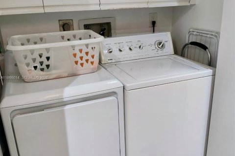 Condominio en alquiler en Aventura, Florida, 2 dormitorios, 130.06 m2 № 2047621 - foto 14