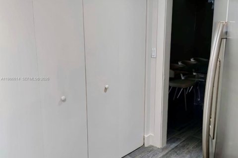 Condominio en alquiler en Aventura, Florida, 2 dormitorios, 130.06 m2 № 2047621 - foto 15