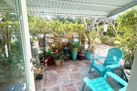 Condo in Saint Petersburg, Florida, 1 bedroom  № 1675056 - photo 2