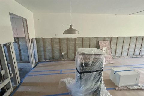 Condo in Saint Petersburg, Florida, 1 bedroom  № 1675056 - photo 4