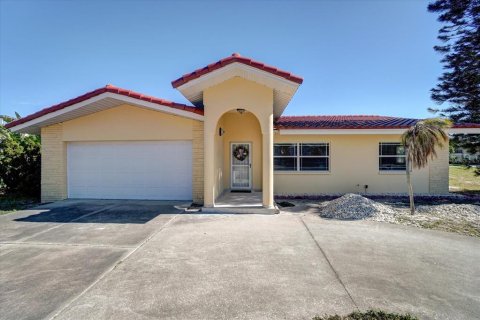 Villa ou maison à louer à Belleair Beach, Floride: 3 chambres, 180.88 m2 № 1840380 - photo 2