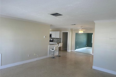 Villa ou maison à louer à Belleair Beach, Floride: 3 chambres, 180.88 m2 № 1840380 - photo 9