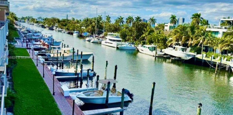 Appartement à Fort Lauderdale, Floride 1 chambre, 78.04 m2 № 1692624