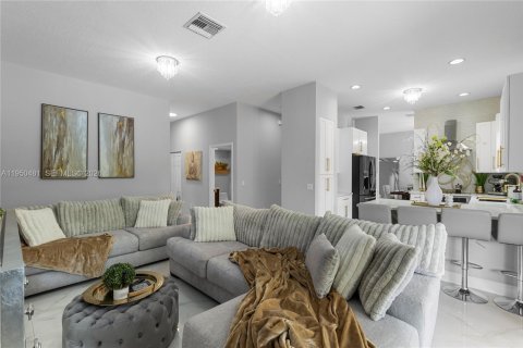 Villa ou maison à vendre à Miramar, Floride: 3 chambres, 198.81 m2 № 2009507 - photo 7