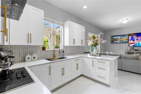 Villa ou maison à vendre à Miramar, Floride: 3 chambres, 198.81 m2 № 2009507 - photo 9