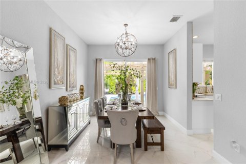 Villa ou maison à vendre à Miramar, Floride: 3 chambres, 198.81 m2 № 2009507 - photo 5