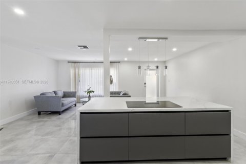 Casa en alquiler en Tamarac, Florida, 3 dormitorios, 151.34 m2 № 2003169 - foto 4