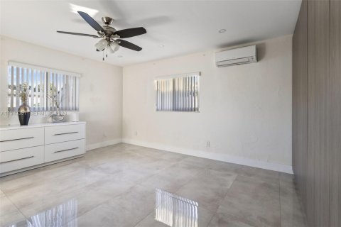 Casa en alquiler en Tamarac, Florida, 3 dormitorios, 151.34 m2 № 2003169 - foto 9