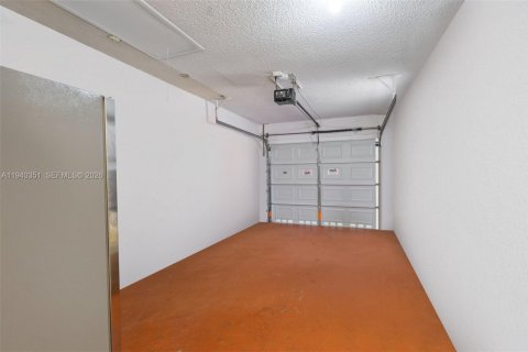 Casa en alquiler en Tamarac, Florida, 3 dormitorios, 151.34 m2 № 2003169 - foto 14