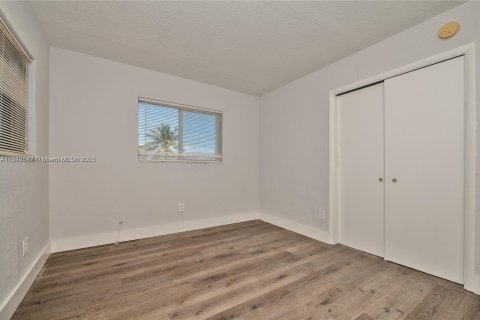Copropriété à vendre à Miami, Floride: 2 chambres, 56.02 m2 № 2089293 - photo 17