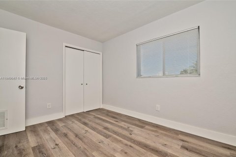 Copropriété à vendre à Miami, Floride: 2 chambres, 56.02 m2 № 2089293 - photo 14
