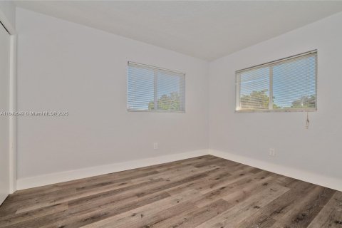 Copropriété à vendre à Miami, Floride: 2 chambres, 56.02 m2 № 2089293 - photo 15