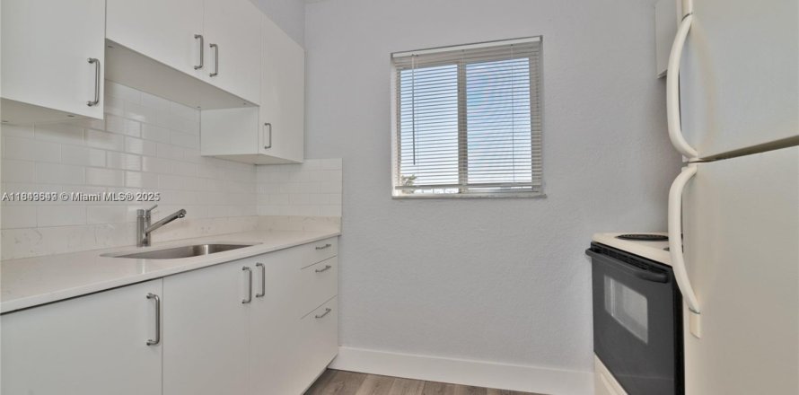 Condo à Miami, Floride, 2 chambres № 2089293