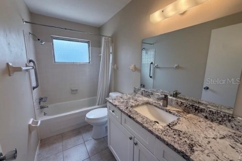 Villa ou maison à louer à Sarasota, Floride: 2 chambres, 143.53 m2 № 2103450 - photo 11